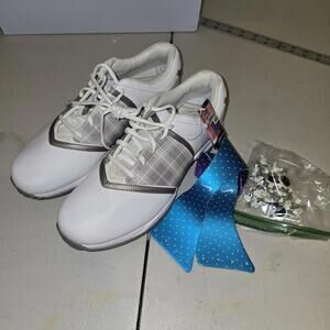 Nike Air Embellish Women's Golf Shoes NWT Size 9 $130 MSRP